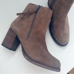 New In Box Ankle Suede Brown Boots Leather Size: US 8 Brown Suede Ankle Boots